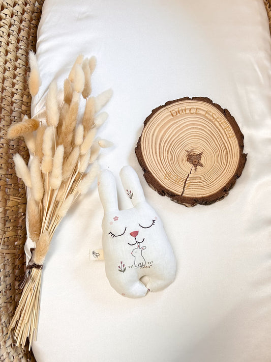 Jucărie senzorială bebeluș – Iepurașul „Iepurași" handmade